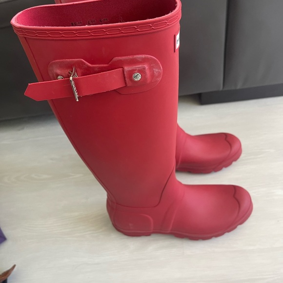 Hunter Red Boots - Picture 2 of 2